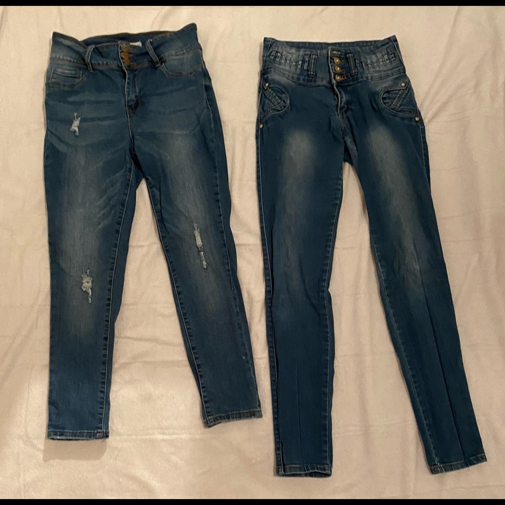 Two denim blue jeans!! Size: Wmns 7. Brands Lush Push and Tala